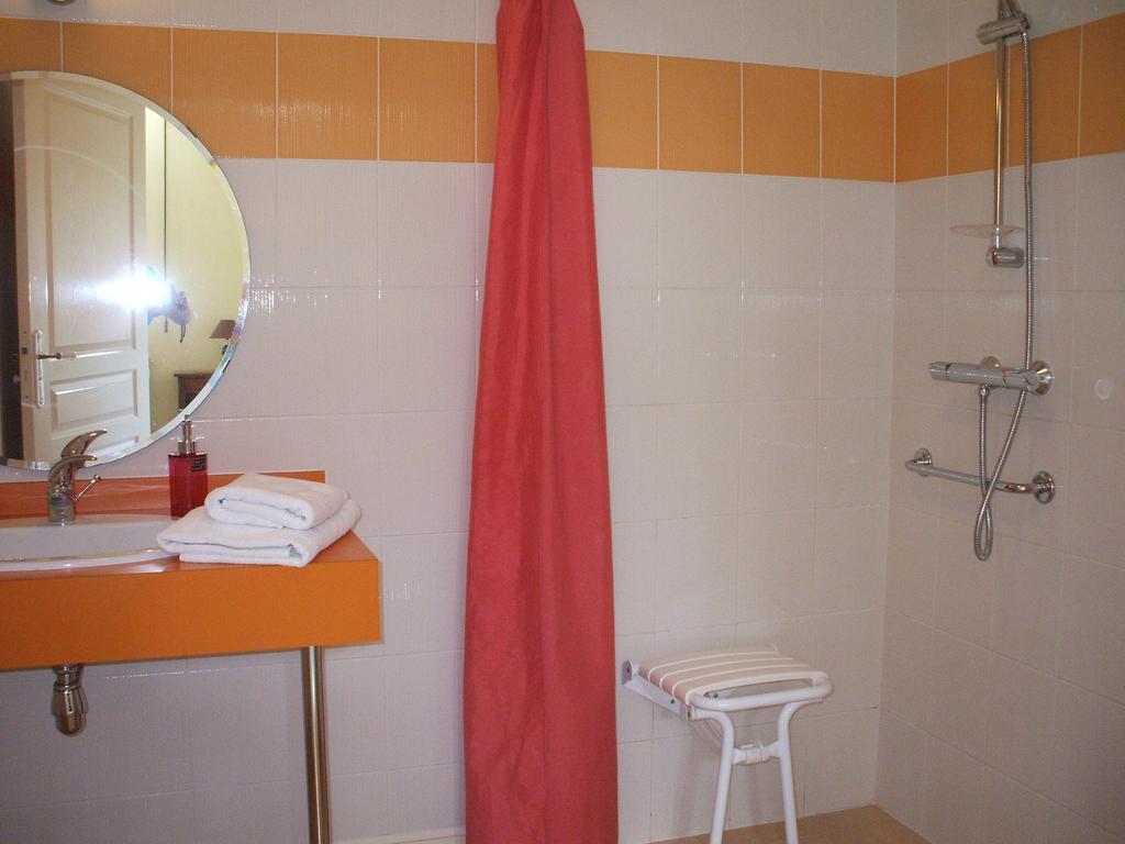 La Haye Gites Et Chambre D'Hotes 阿夫里耶 外观 照片